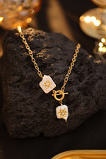 Square Splendor: Elegant Freshwater Pearl Star pattern Necklace Gold-Plated